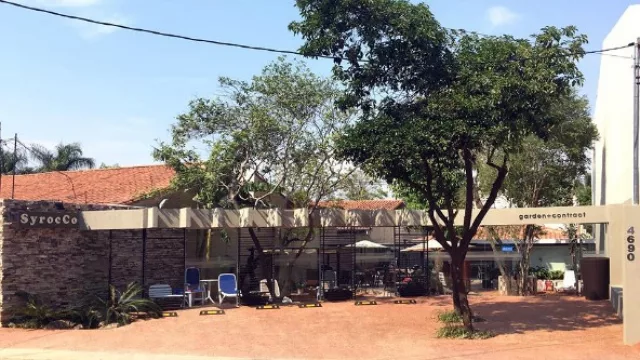 De Las Palmeras 4690 entre Legión Civil Extranjera y Sinforiano Bogarín.