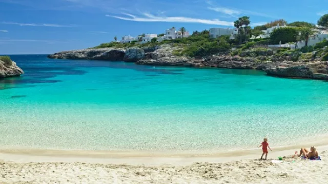 ¿Cuál es tu playa cercana más bonita? (opinan los corresponsales del mundo)