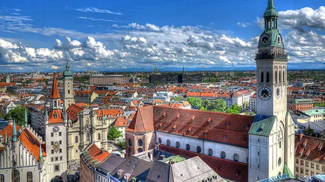 El estilo renacentista es uno de los principales atractivos de Peterskirche.