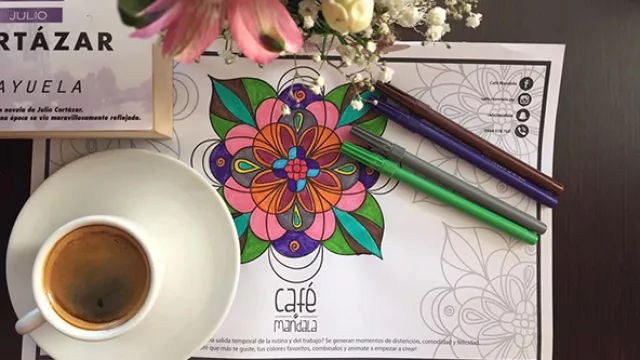 El local se encuentra sobre Del Maestro 1260 entre Senador Long y Malutín.