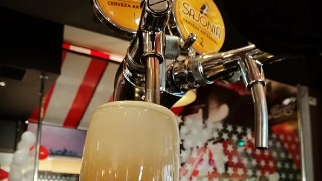 Probá la cerveza artesanal Sajonia en sus dos variedades Pale Ale y Golden Lager.