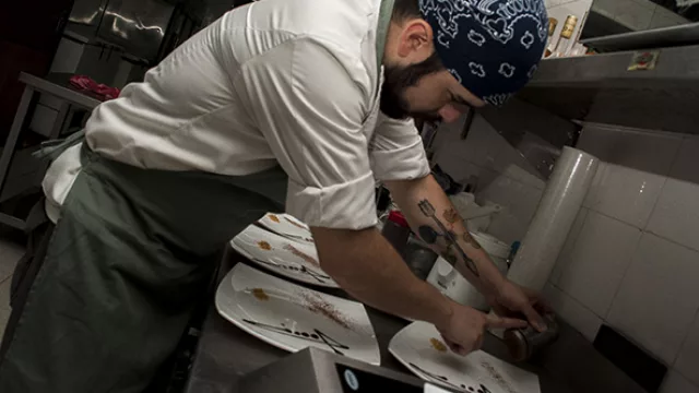 Carlos es el Sous Chef del restaurante Mburicao.
