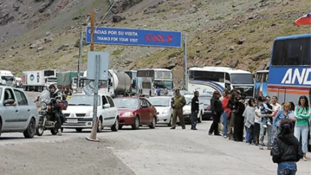 Explotan los tours de compras a Chile