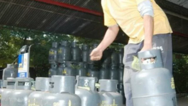 “Tenemos que cumplir con miles de normas y vemos que Petropar en ningún momento las cumplió...” 