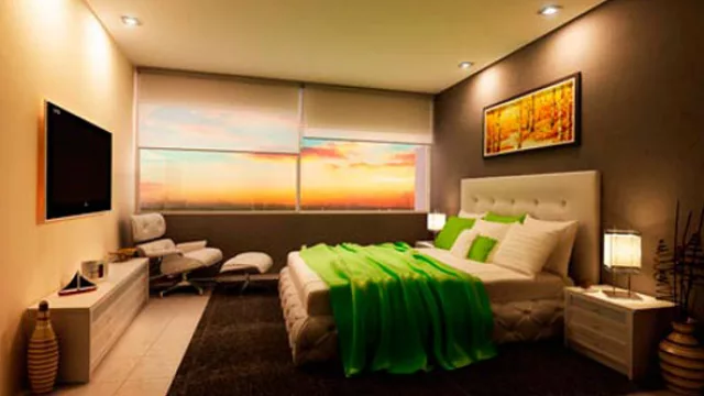 Un dormitorio con todas las comodidades.