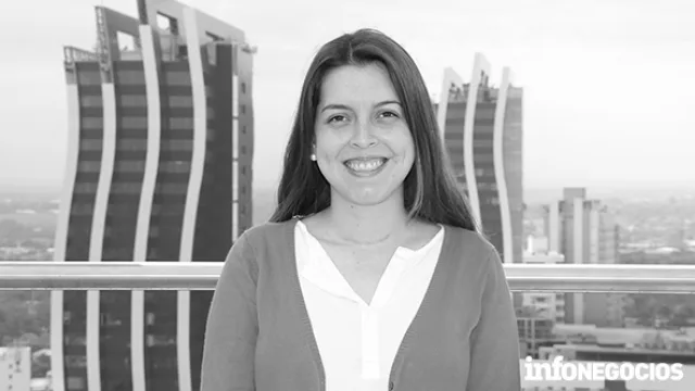 Jhanie Zarza, asesora de inversiones