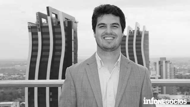 Víctor Portillo, asesor comercial