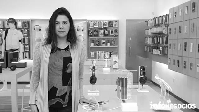 Sara Troche - Comercial