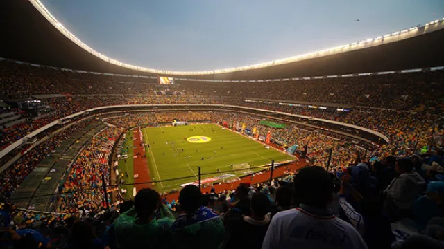 Y conocí el Estadio Azteca, me quedé duro, me aplastó ver al gigante...