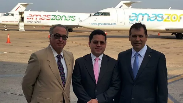 Tres aeronaves de la compañía Amaszonas aterrizan juntas en Paraguay