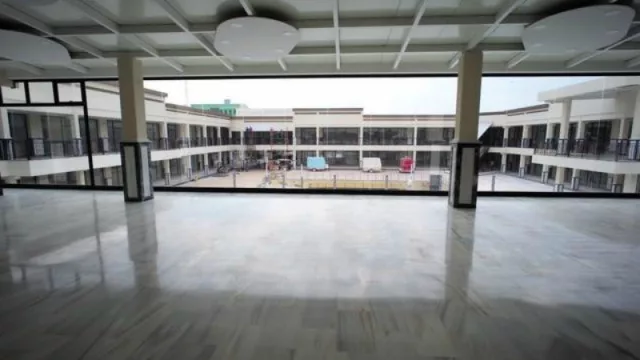 El monumental Arena Shops se prepara para su gran inauguración