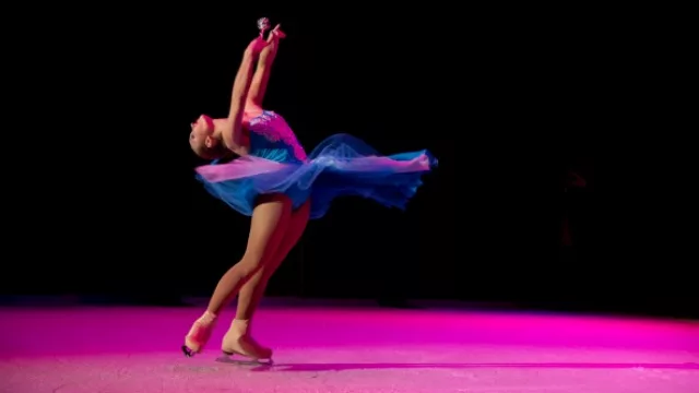 “La Reina de las Nieves” y “La Cenicienta” sobre pista ecológica