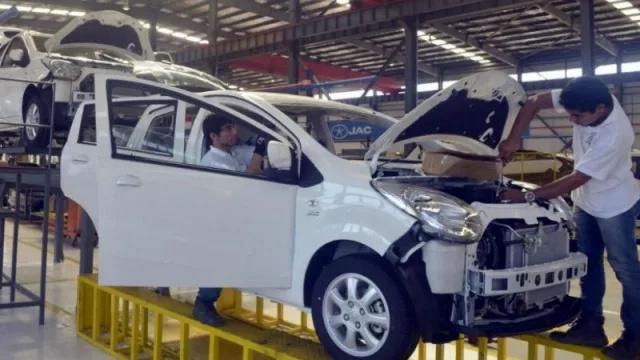 “Una de cal y otra de arena”: Las variables de la industria automotriz local