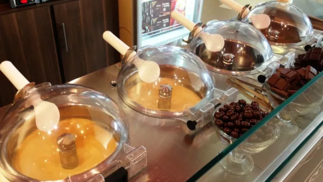 ¿Te gustaría ver como hacen tu helado? Ahora eso es posible gracias a Amandau