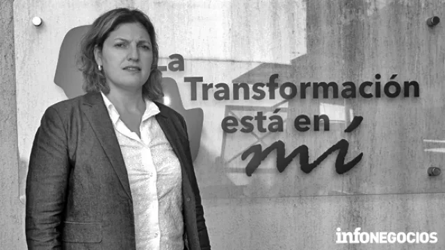 Adriana Della Loggia -
Gerente de Logística 