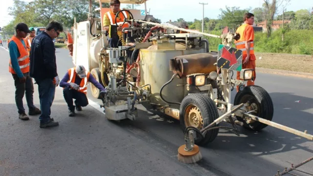 “El asfalto que habla”: Señalizaron la autopista Silvio Pettirossi con pintura sonora