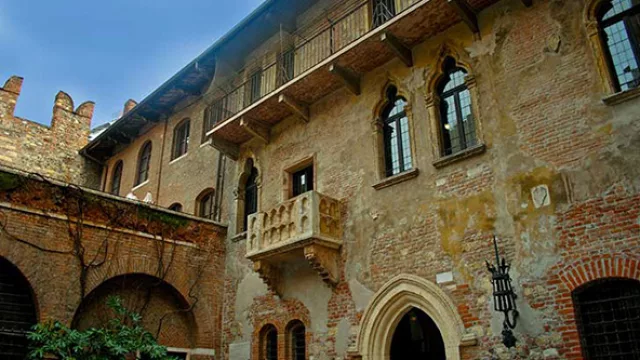Shakespeare jamás visitó Verona, aunque recreó a la perfección la leyenda de Romeo y Julieta.