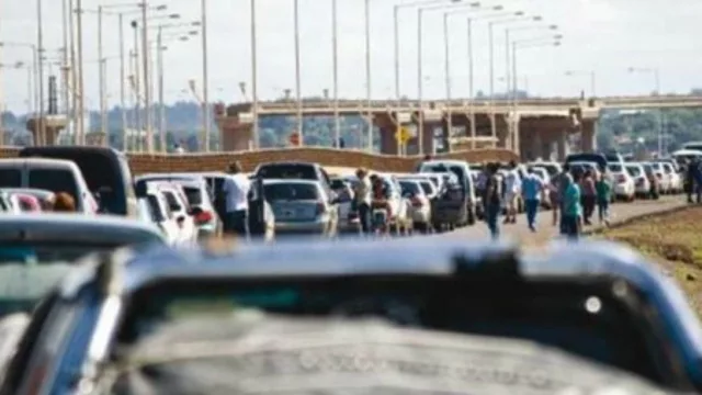 “Se dió la vuelta la tortilla”. Turistas argentinos invaden la Perla del Sur para hacer compras