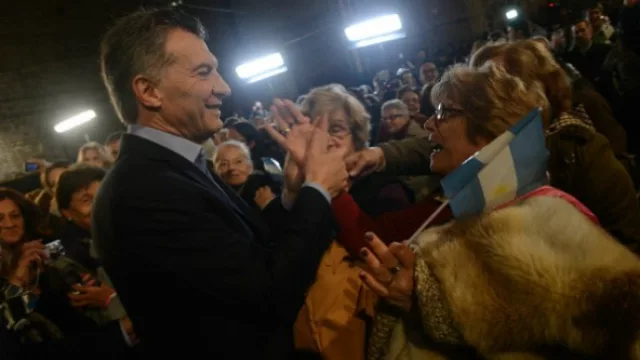 Abuelos con plata (Macri pone $ 75.000 millones en los bolsillos de los jubilados)