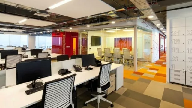 Construir y equipar oficinas bajó 0,5% en dólares según Índice Contract