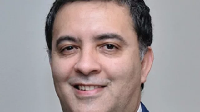 Claudio Acosta se ganó un voucher del Hotel Howard Johnson por participar de las votaciones
