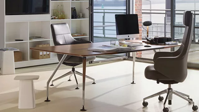 Es mejor siempre elegir sillas ergonómicas.