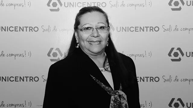 Cristina de Fernández (Gerente de Tienda Multiplaza)