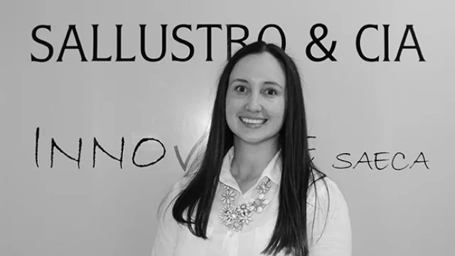 Ana Paula Garbett (Gerente de RRHH)