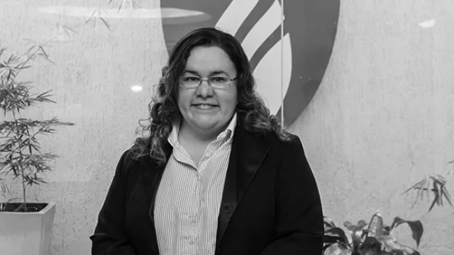 Natalia Martínez (Gerente de Recursos Humanos)