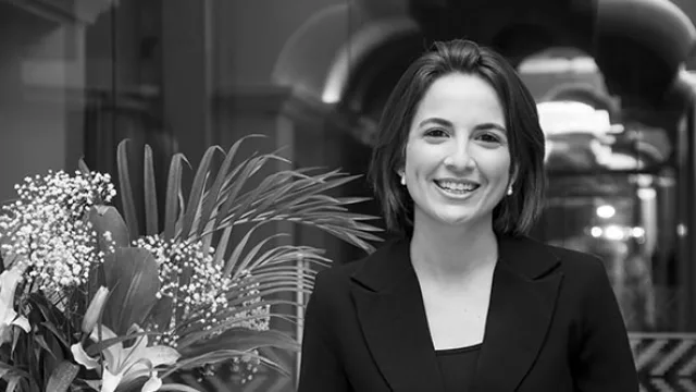 Alexa Vuckovich (Gerente Comercial)