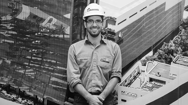 Miguel Garcés, Sub – Director de Obras