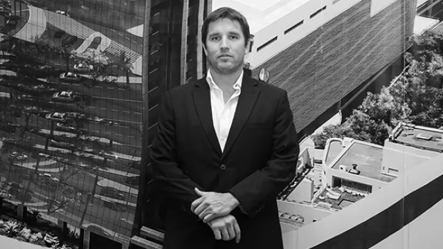 Raul Enciso, Controller