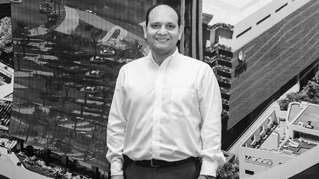 Walter Allende, Gerente General