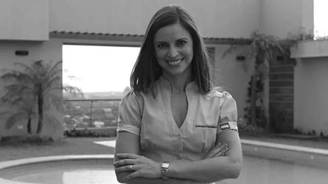 Nathaly Gustafson, Administración inmobiliaria y ventas