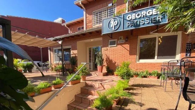 En Georges Pâtissier los viernes son de pizza y los domingos de brunch (fiel a la temática francesa)