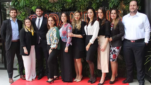 Alberto Da Costa, Gabriella Mendoza, Juan Martínez, Irene Gavilán, Fiorella Frescura, Magali Pereira, Sabrina Velázquez, Nathalie Stallard, Tatiana Armoa y Aníbal Ríos