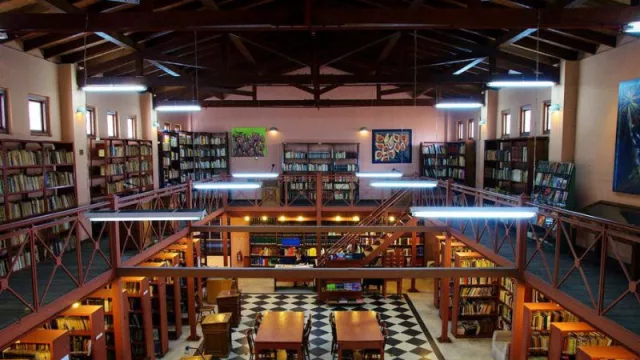 Turismo literario busca su camino: el recorrido Ruta de Bibliotecas llama a bibliófilos de Asunción