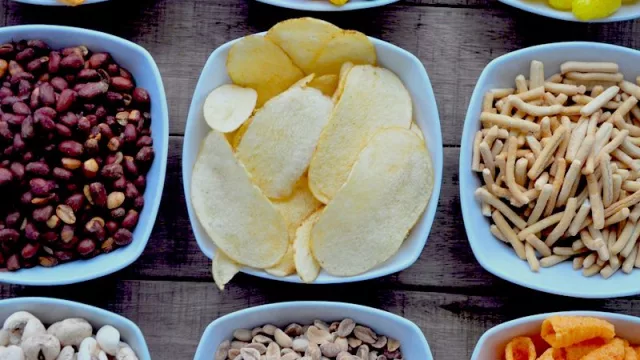 Dejó de trabajar en la Fábrica Militar de Río Tercero y fundó la marca de compañía más grande del interior de Córdoba (más de 70.000 kilos de chizitos por mes)