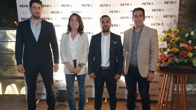 Juan Martínez, Fiorella Frescura, Carlos Guasti y Claudio Centurion
