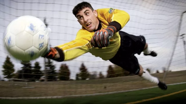 ¿Estás de acuerdo con naturalizar a un extranjero para ocupar el arco de la Albirroja?