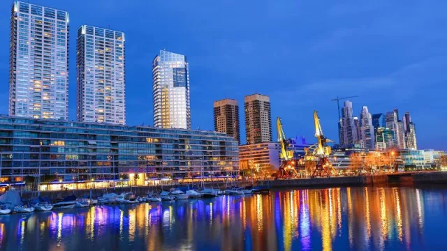 Miami, entre los 3 destinos más buscados por los argentinos para Semana Santa (según Assist Card)