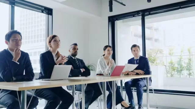 Cómo formar a directivos ilustrados