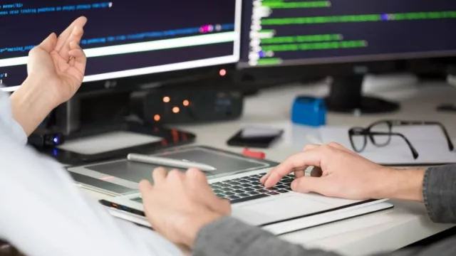 Viejos son los trapos: nunca es tarde para hacer carrera en el sector IT (los +50 tienen una oportunidad de la mano de SilverTech y la Muni)