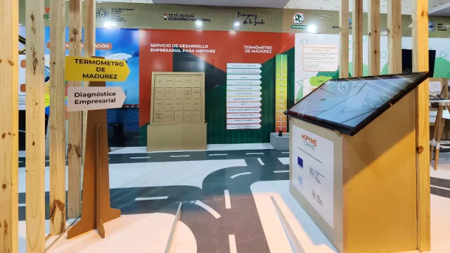 El stand de Mipyme Compite ofrece un diagnóstico interactivo de los emprendimientos en el Pabellón Industrial.