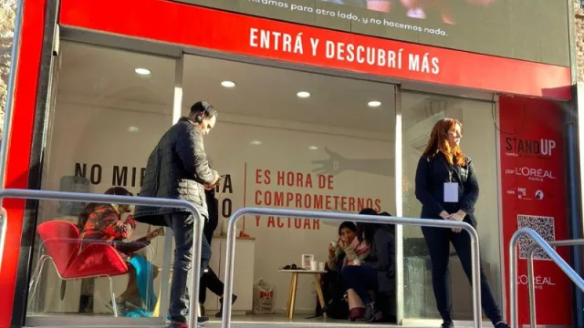 Stand Up, la activación de L’Oréal para combatir el acoso callejero (casi 2 millones de personas se capacitaron)