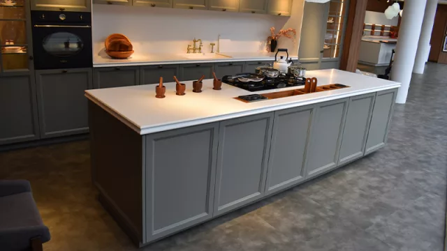 Florense Asunción crea diseños de alta gama para cada espacio (y renovó su icónica tienda)