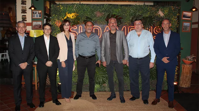 Flavio Diganutti, Marcos Kosman, Stella Marys Guillén, Blas Zapag, Juan José Zapag y Carlos Canessa.