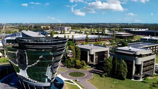 Un siglo de zonas francas en UY (espacios para apalancar el país)