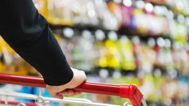 ¿Qué aguja movieron el comercio y los servicios en 2º trimestre 2023? (14 de 20 rubros relevados registraron caídas)