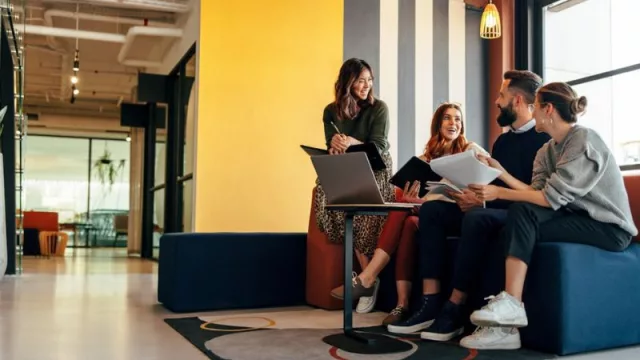 ¿Es compatible montar un negocio con ser estudiante?